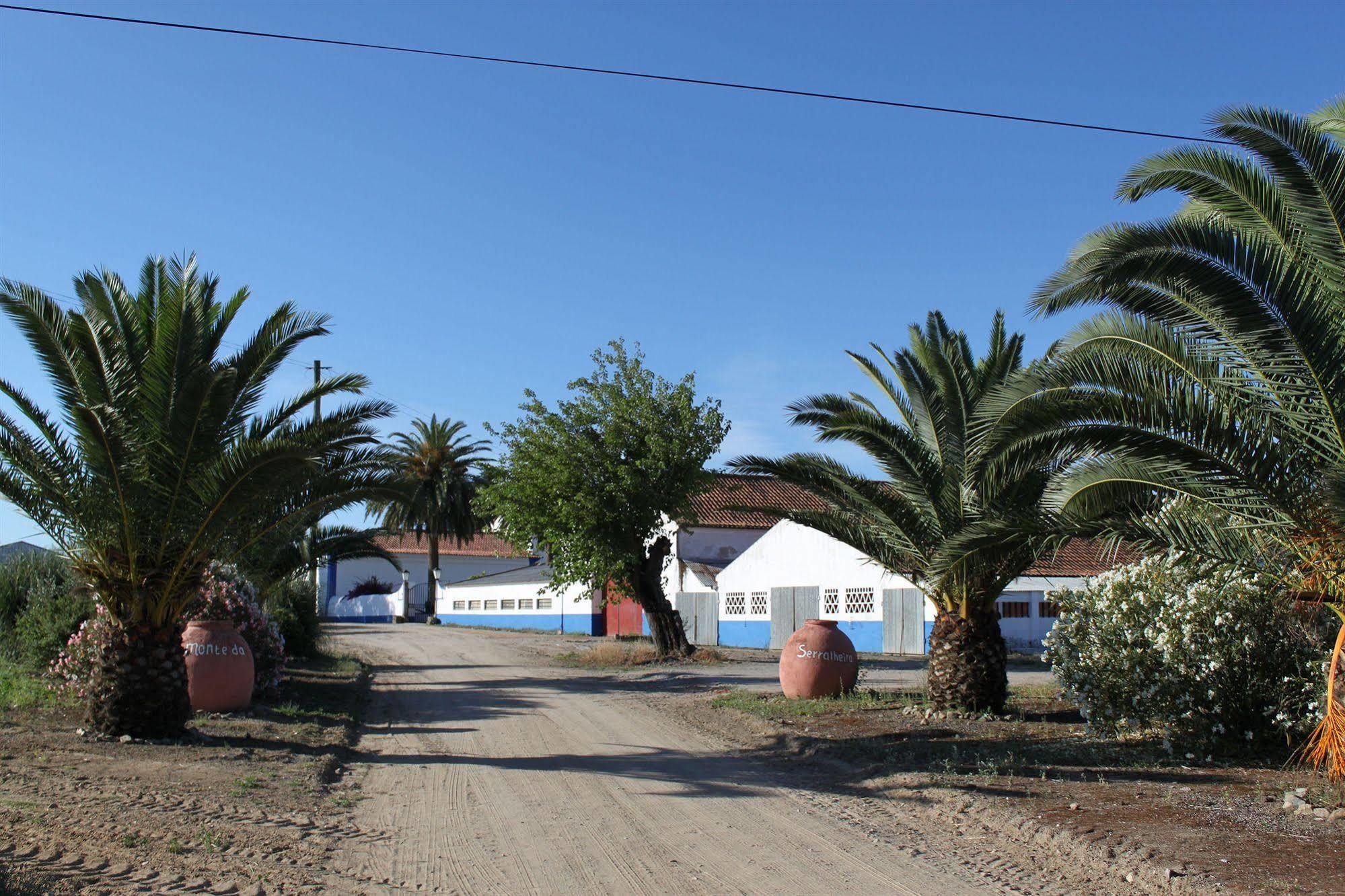 Monte Da Serralheira Agro Turismo 에보라 외부 사진